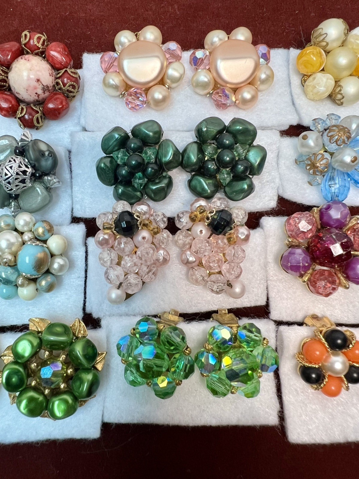 VINTAGE JEWELRY CLUSTER BEADED CLIP-ON EARRINGS LOT OF 12 ASSORTED COLORS