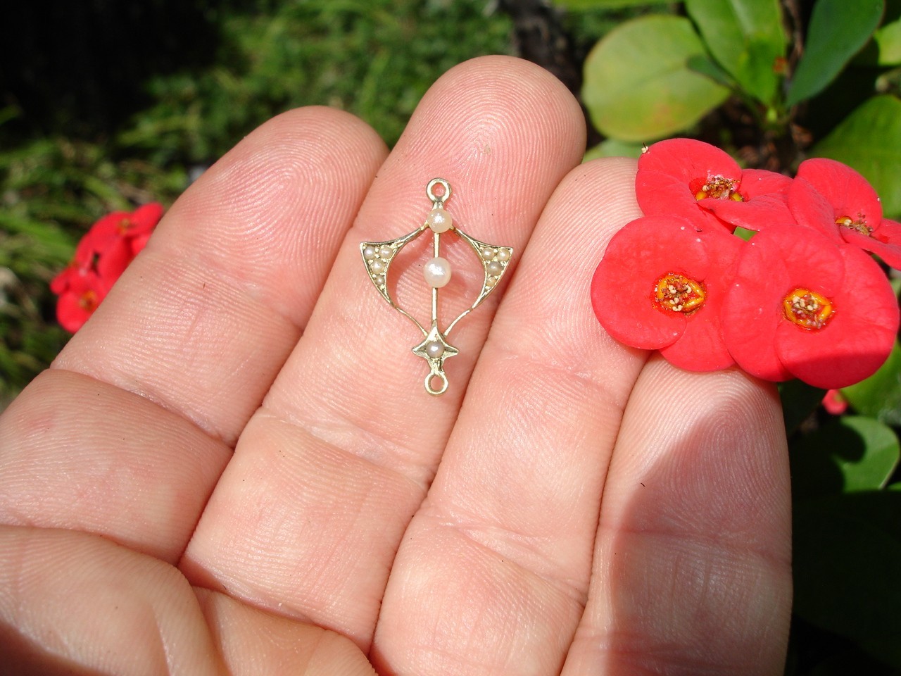 antique 14K gold seed pearl birthstone Lavalier Pendant charm wind dangle drop