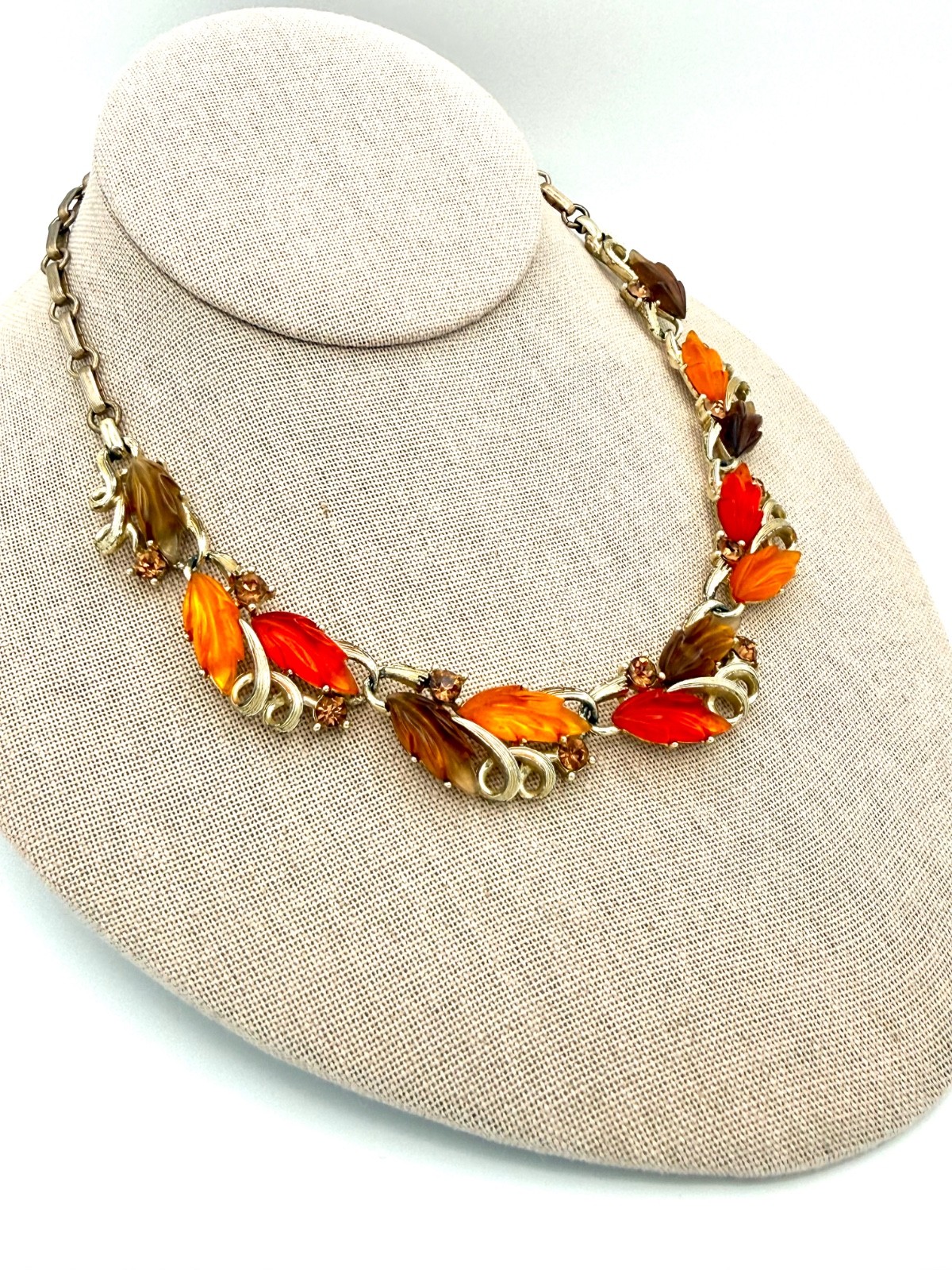 Mid Century Jelly Lucite Lisner autumn leaves and rhinestone choker 16″ adj.