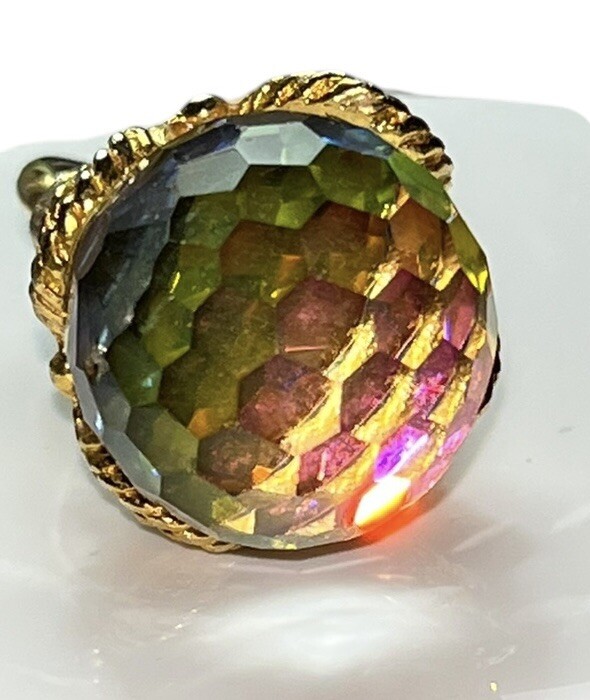 VTG 1960’s Watermelon Rainbow Faceted Crystal Gold Tone Furtune Teller Ring OS