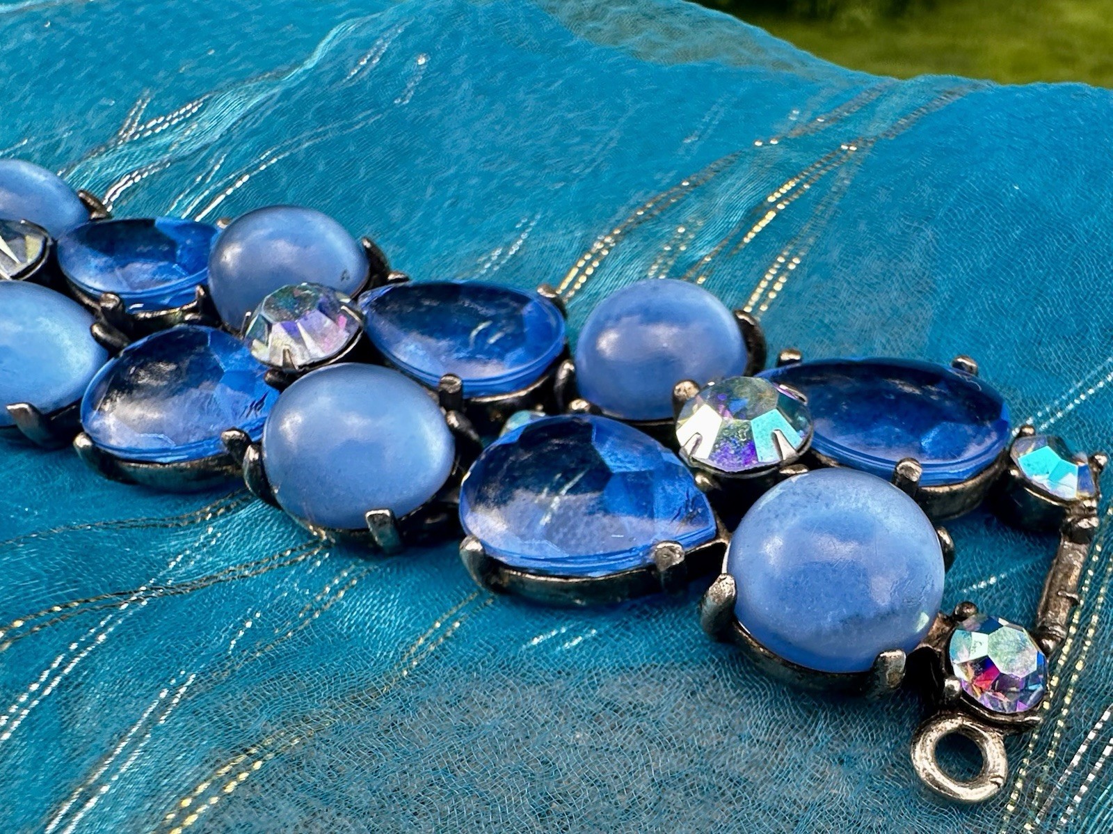 Vintage 7” Blue Rhinestone & Cabochon Stones Large Floral 5 Flowers Bracelet