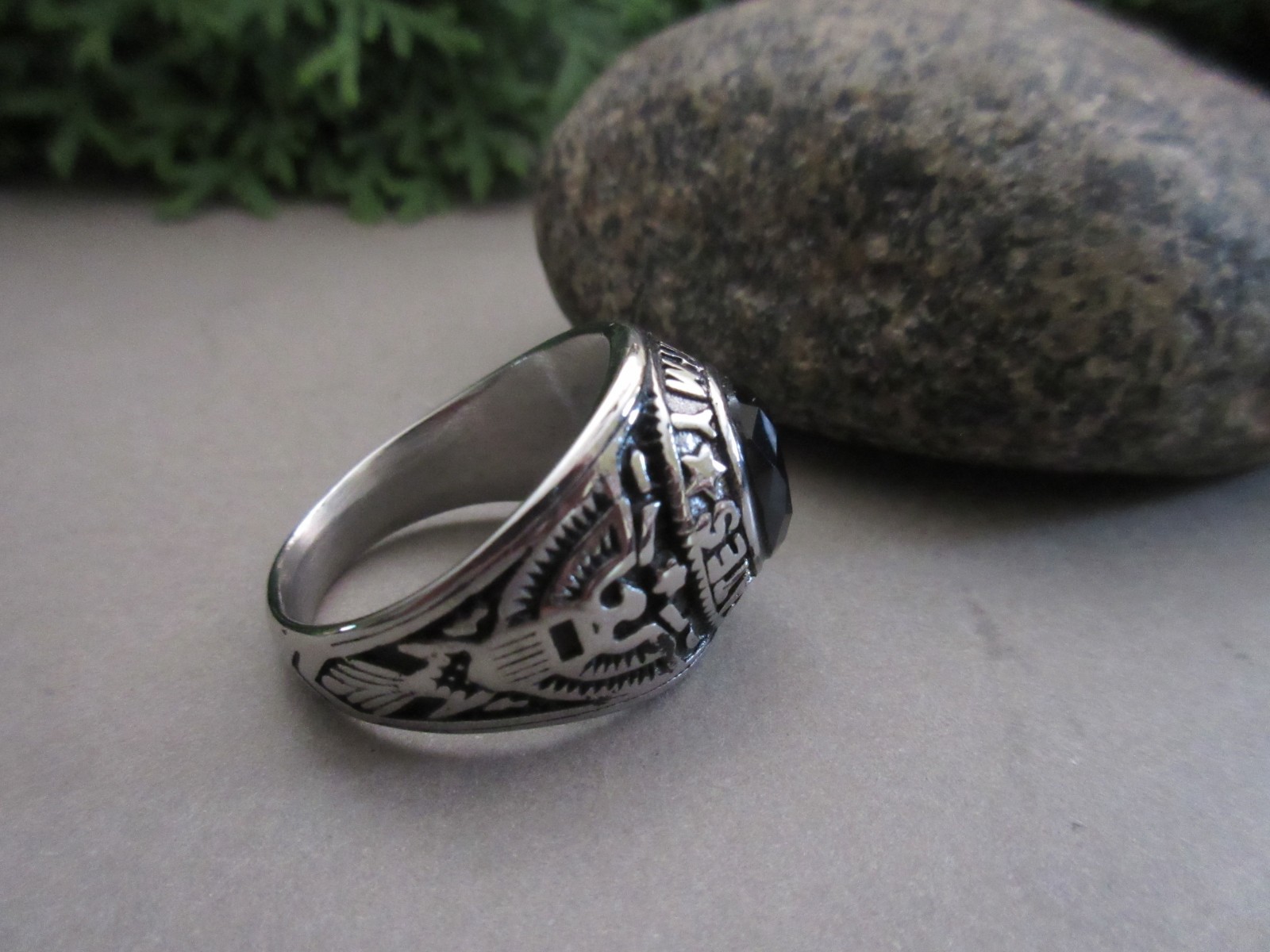 US Army Black Stone Silver Tone Men’s Ring Size 13