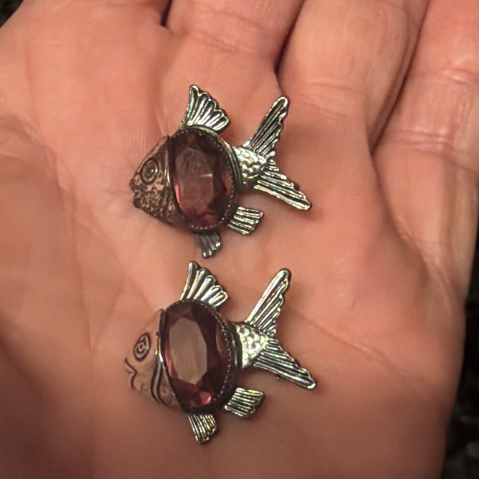 PAIR (2) Vntg DANECRAFT STERLING & Faceted Amethyst Fish Brooches 1” NICE EUC