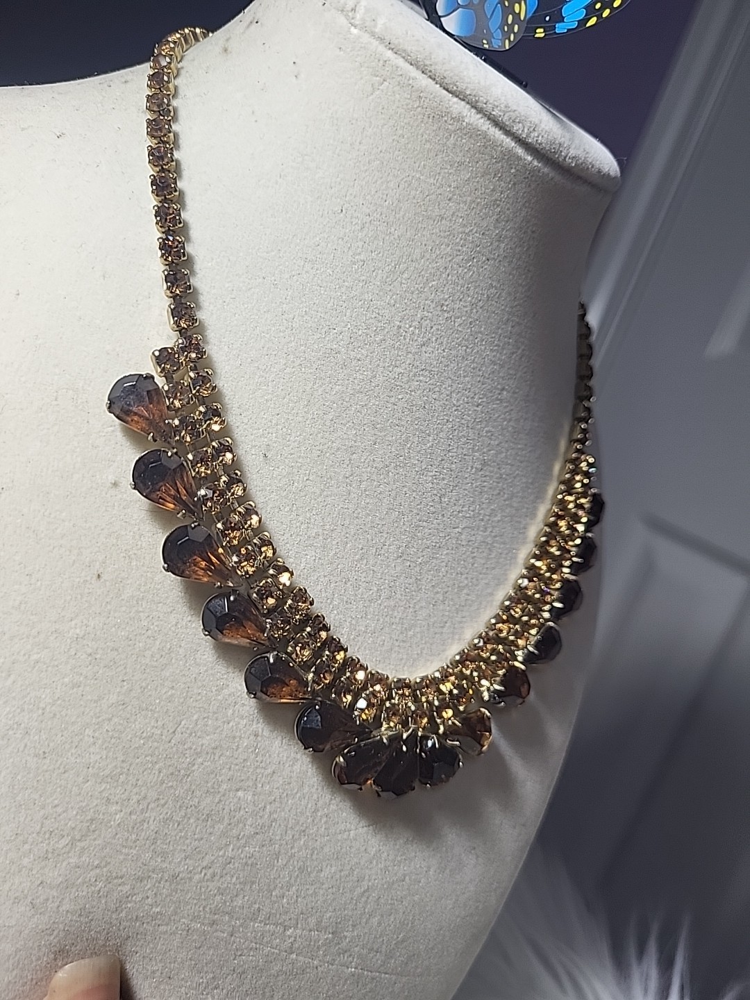 Vintage Unsigned Rhinestone Necklace