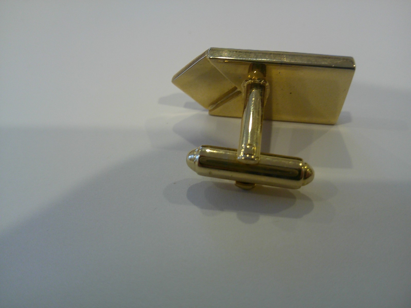 1 cufflink and tie tack GREEN STONE gold tone setting SEE PICTURES