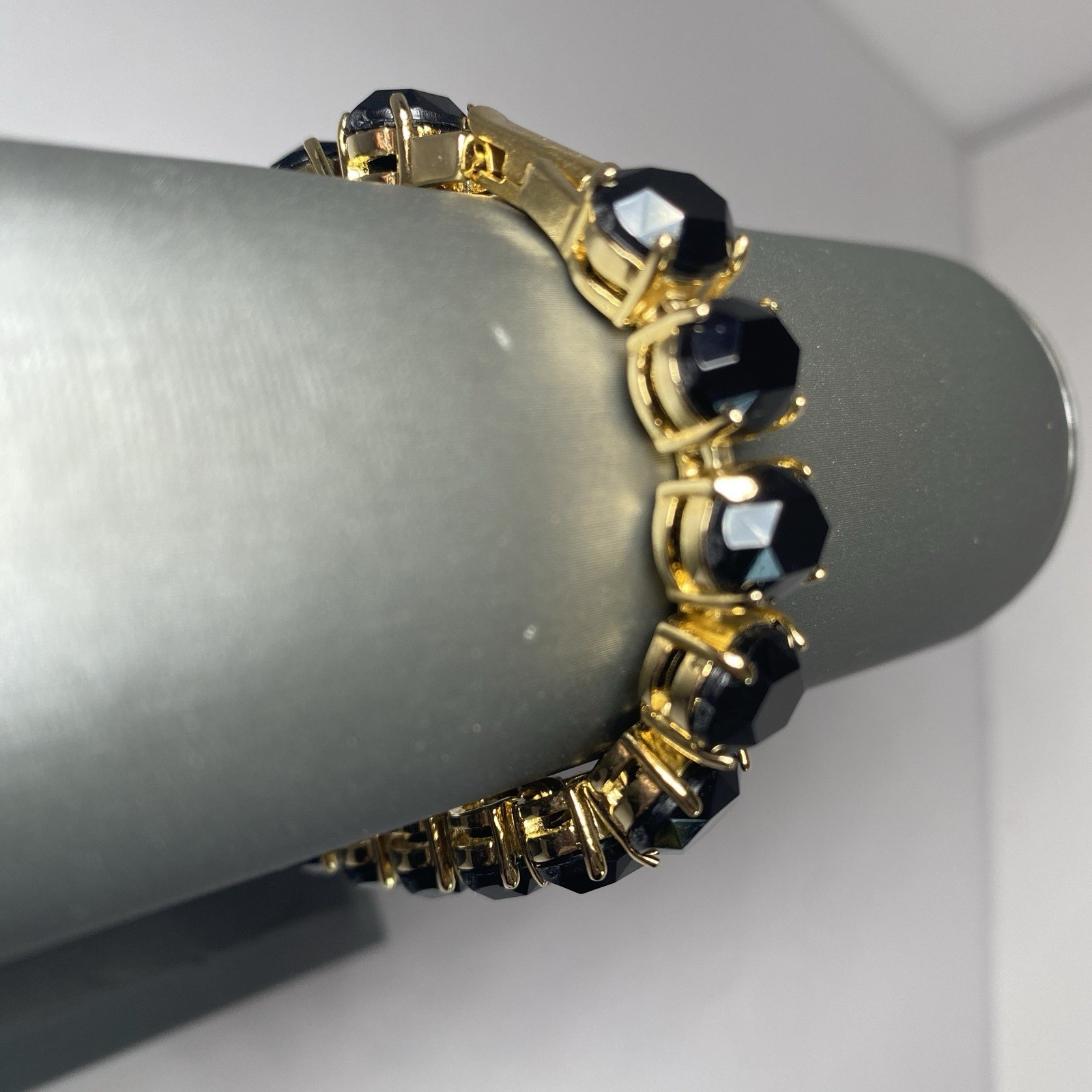 Vintage Jewelry Set black faceted ovals in goldtone Bracelet 7” & post Earrings