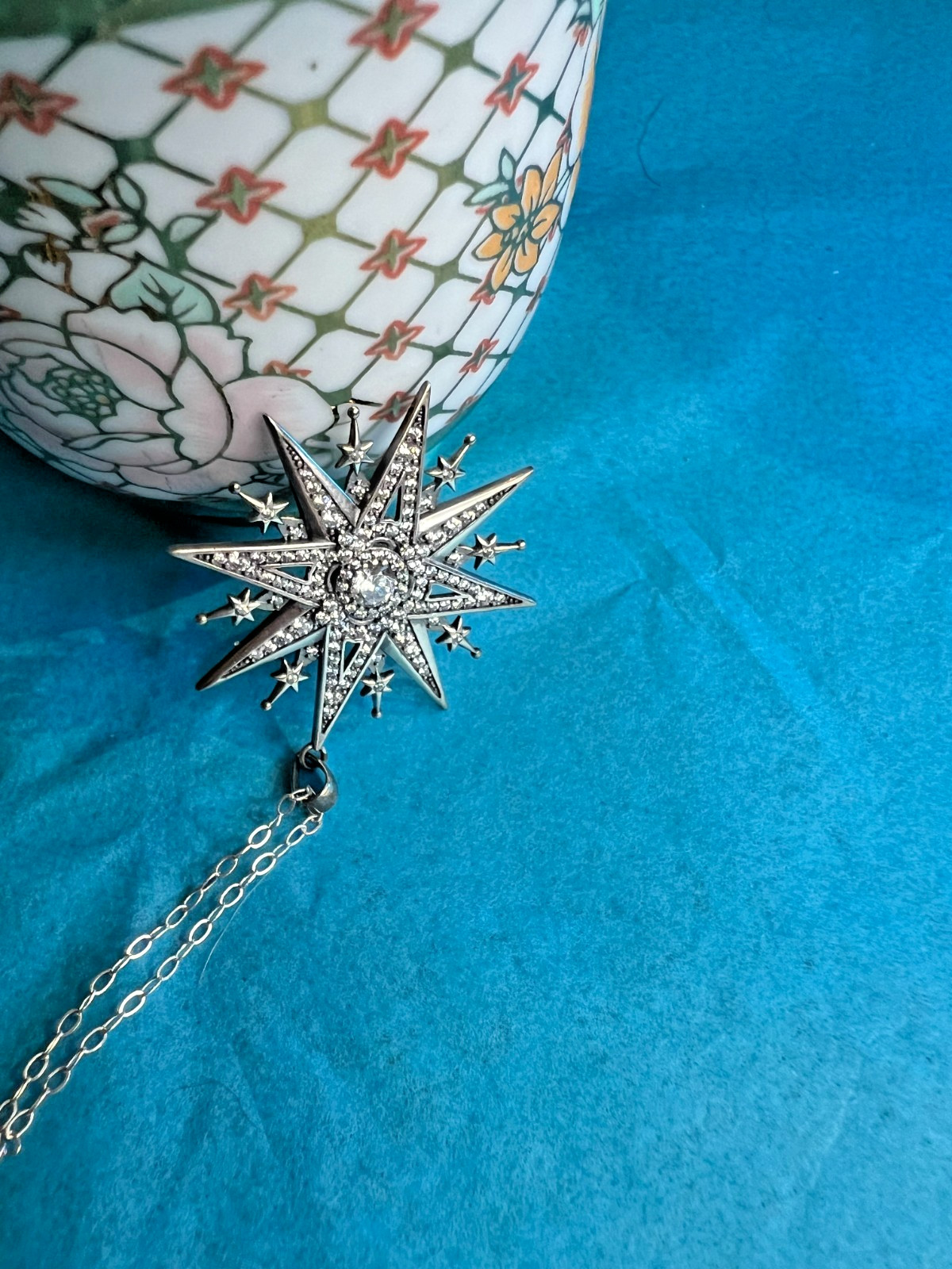 Vintage 925 Sterling Star Bethlehem Starburst White Zircons Pendant Necklace 18″