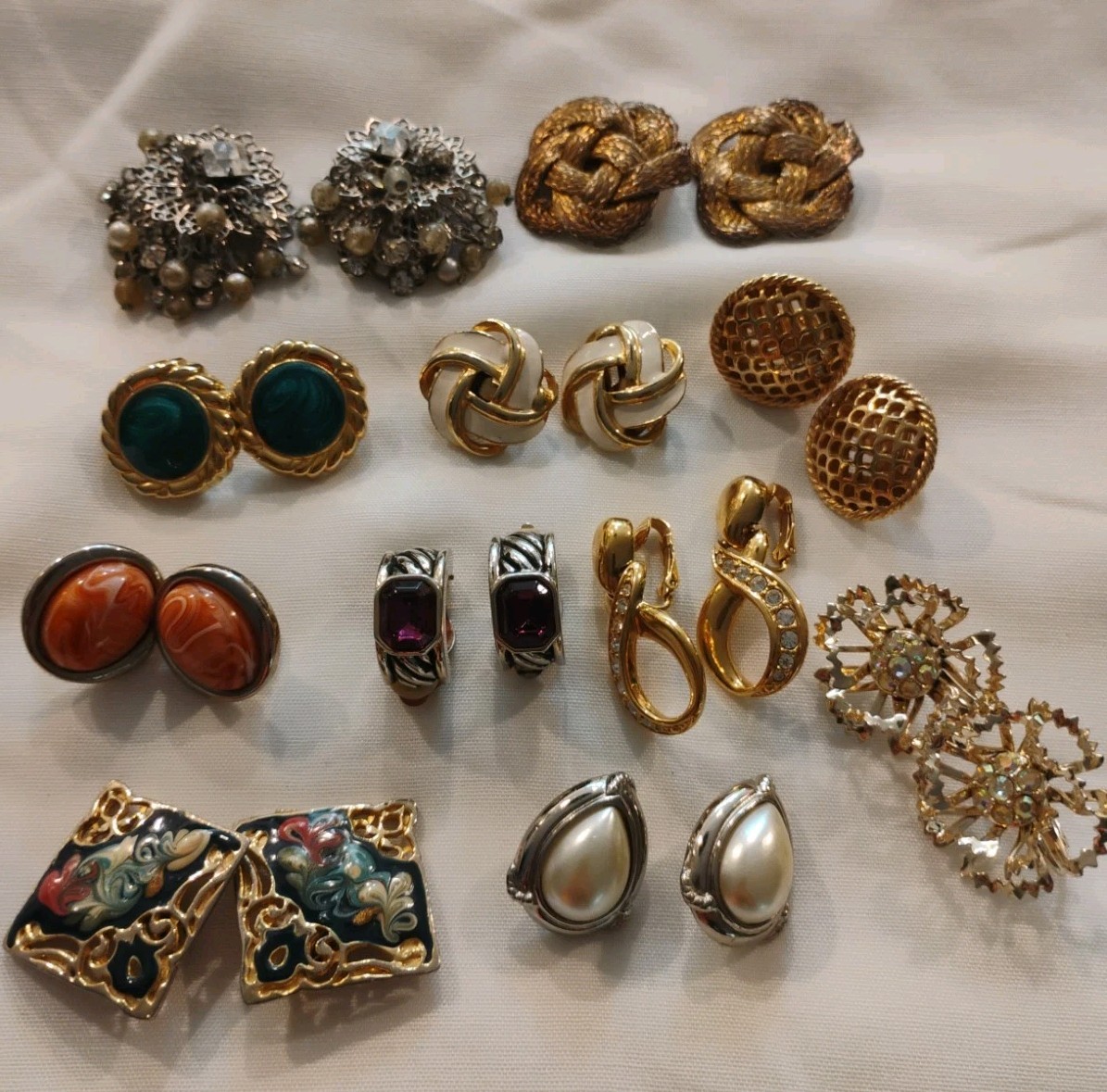Eleven Pair Lot Vintage Clip On Earrings Mixed Metals Some Signed