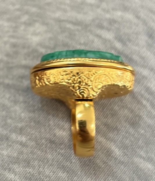 1971 Avon Bird of Paradise Faux Jade Perfume Glacé Locket Adjus Ring 4.5-5.5