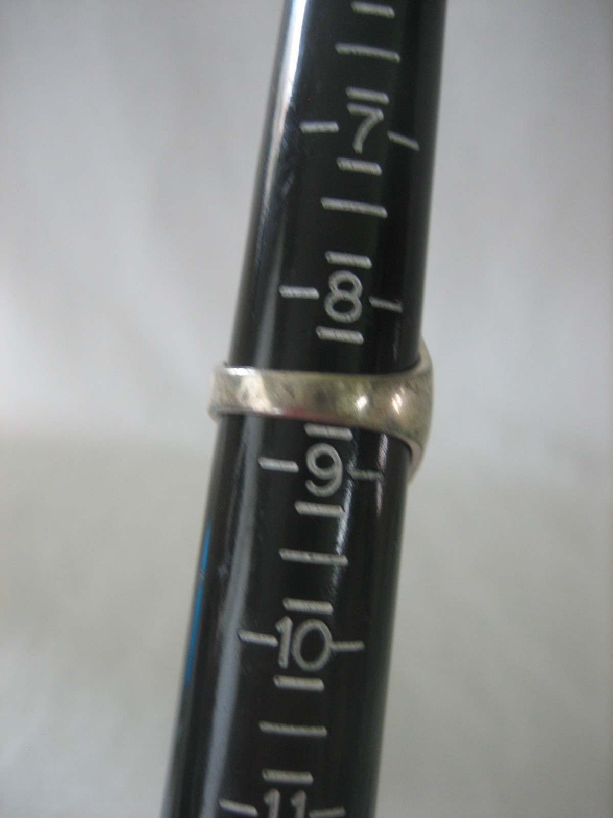 VINTAGE STERLING SILVER 925 MARKED MC MODERNIST DOME RING SIZE 8.5