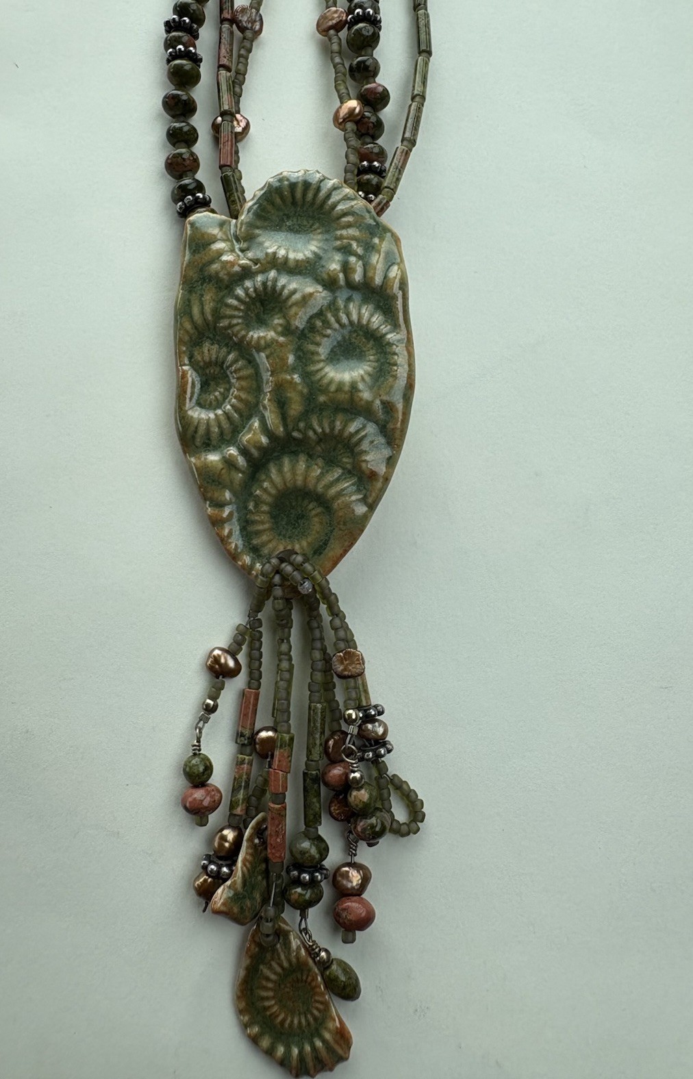 Vintage SeaShell Pattern Handmade Jewelry Ceramic Art Necklace Diane Wilson Folk