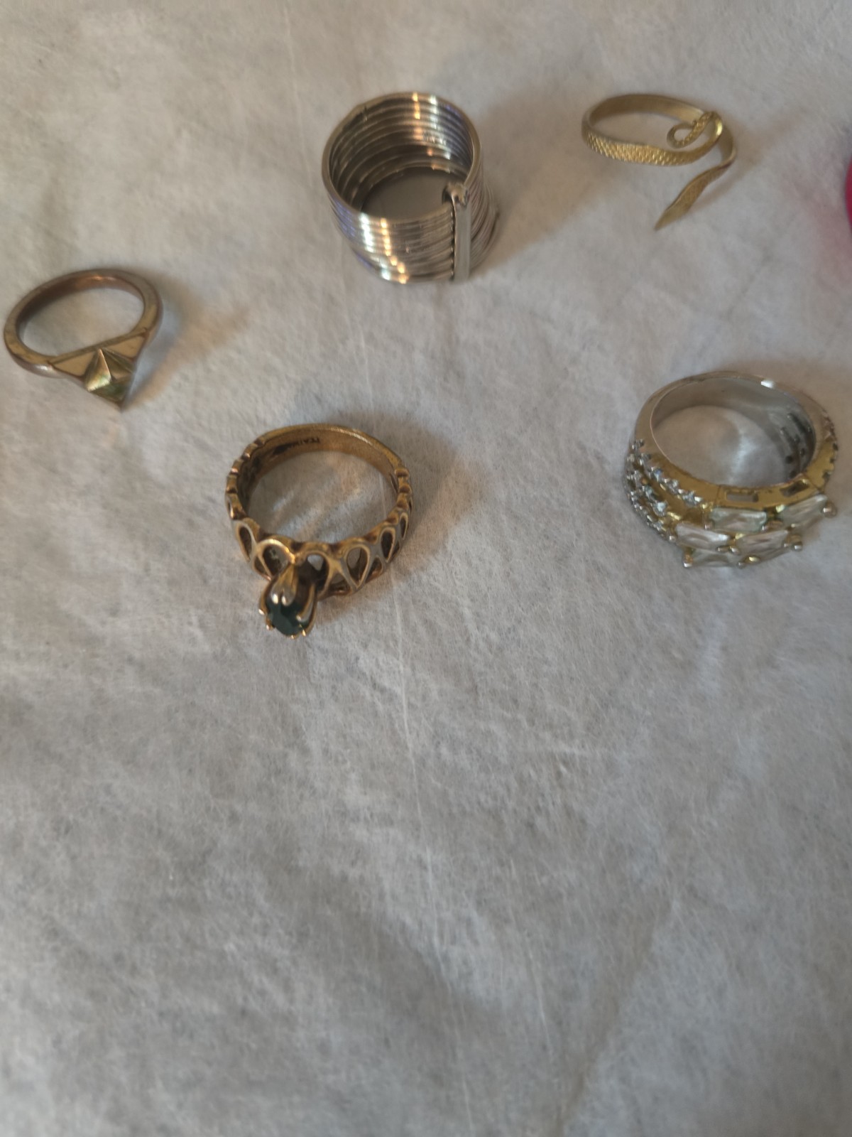 Lot Of 8 Assorted Rings And Sizes