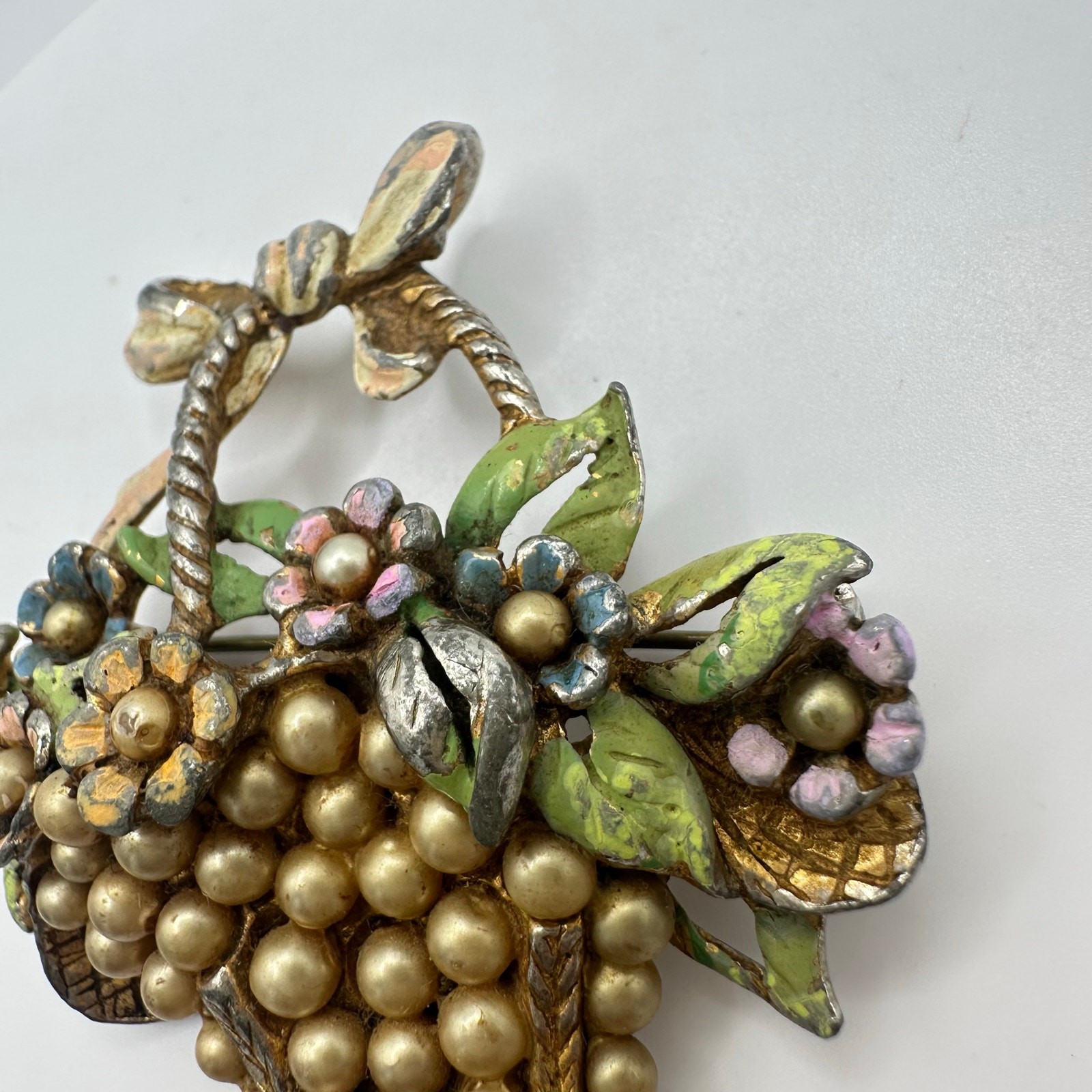 Vintage 1940s silver tone faux pearls multicolor flowers floral basket brooch