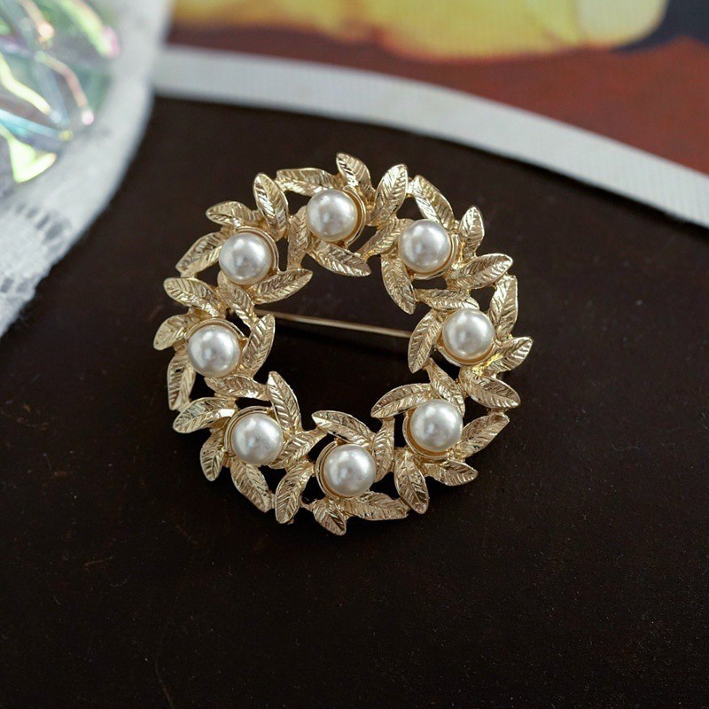 Vintage Women Rhinestone Baroque Brooch Accessories Retro Pearl Pins Party Gift