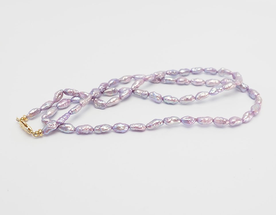 Beautiful 14k yellow gold clasp purple lavender fresh water pearl necklace
