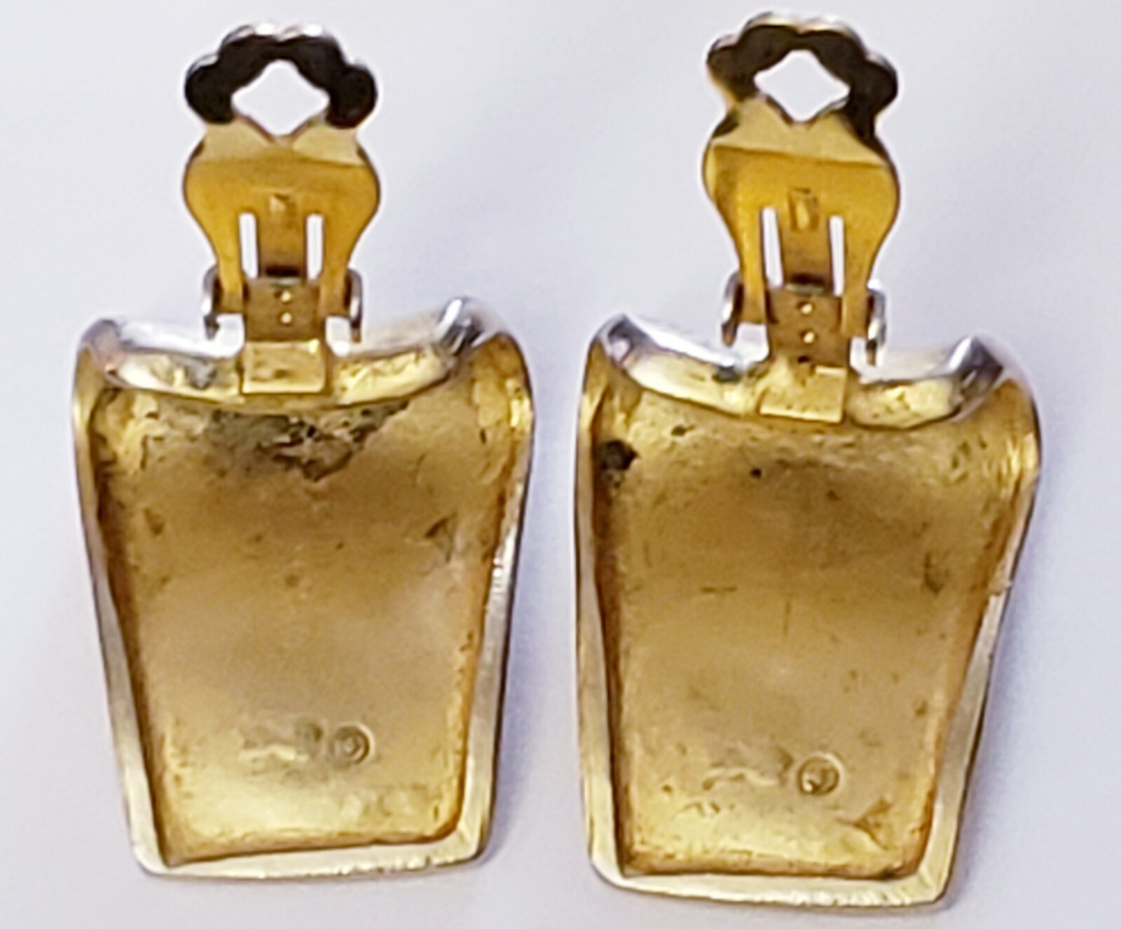 Vintage Gold Copper Tone Heavy Modern Clip On Earrings, Unknown Maker Signed