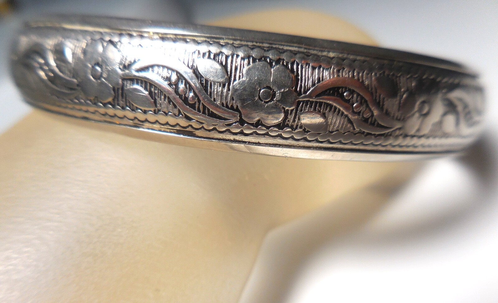 Antique Silver Alloy Bangle Bracelet Floral Engraved Vintage Estate Jewelry