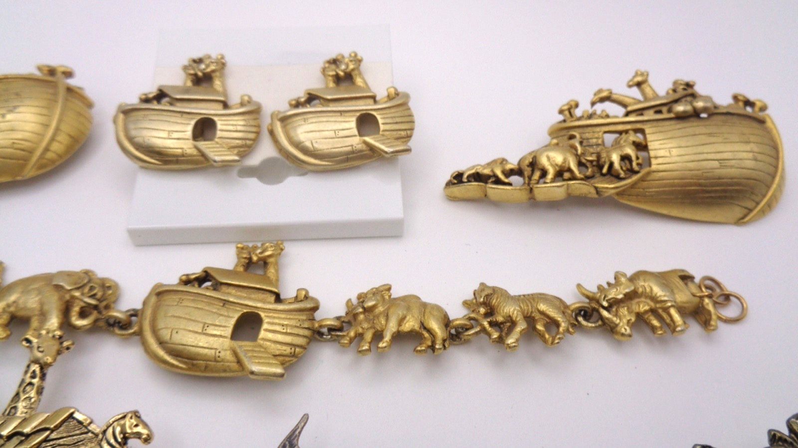 10 Vintage Gold & Silver Tone Noah’s Ark Animal Bracelet Brooch Clip Earring Lot