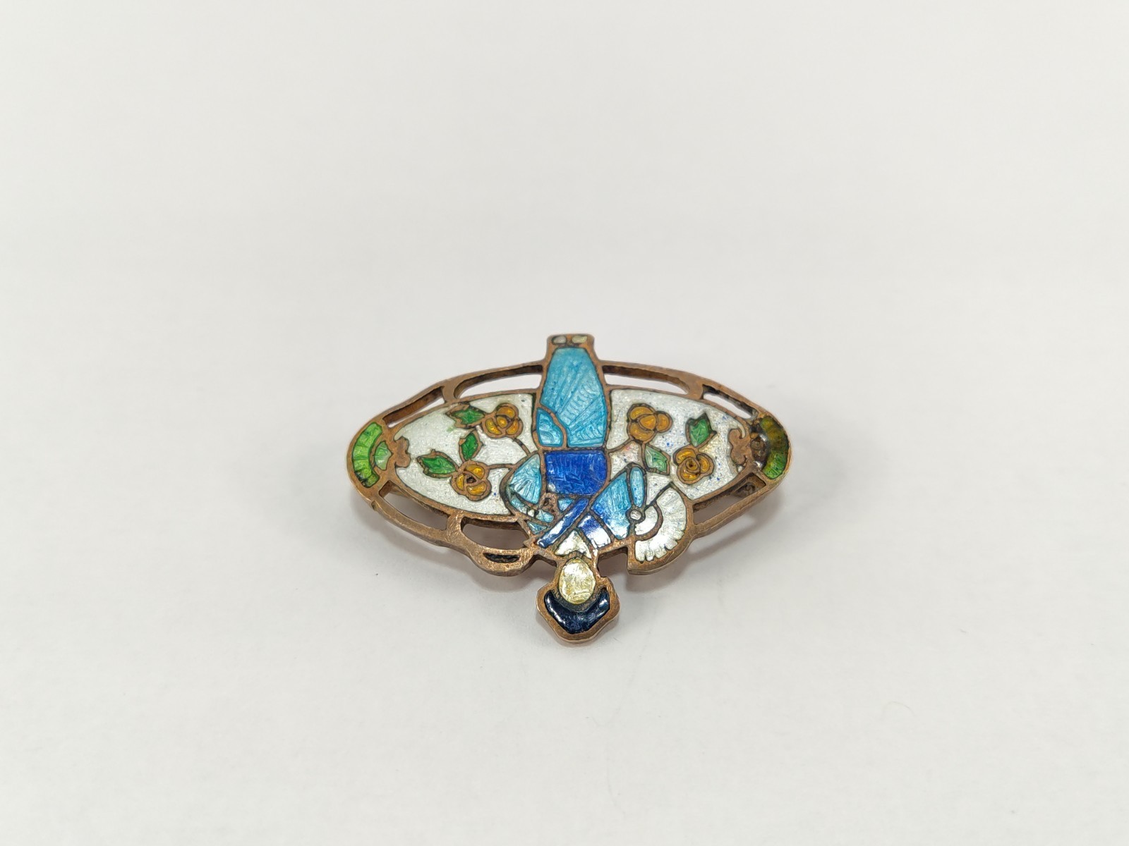 Lovely Vintage ASIAN INSPIRED Lady Floral Image Colorful Vivid Enamel Brooch Pin