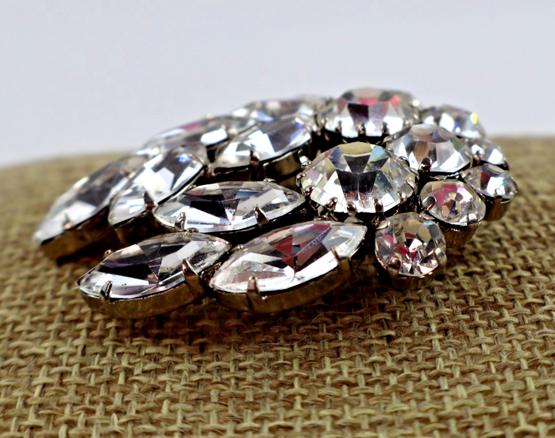 vintage Austria clear rhinestone brooch pin silver tone faceted crystals prongs