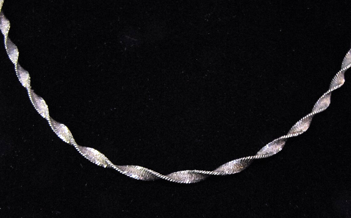 FAS Twisted Herringbone Necklace 20″ Long Chain Vintage Sterling Silver Patina