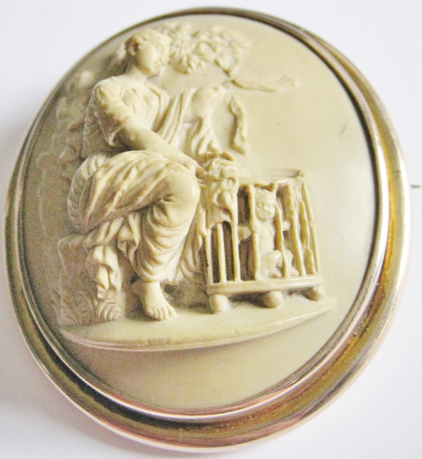 EXTREMELY RARE ANTIQUE HIGH RELIEF LAVA CAMEO 10K GOLD CUPID SELLER PUTTO IN PEN