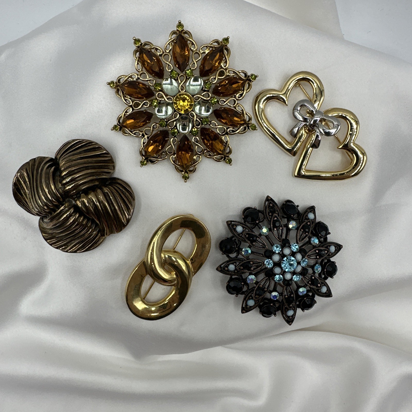 Lot of Five Mixed Vintage Brooches. See pics.