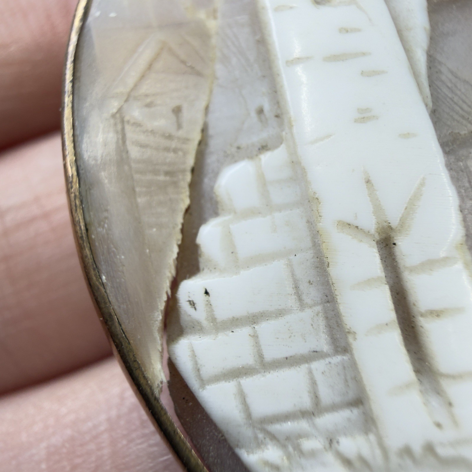 Antique VICTORIAN Carved Scenic Rebecca At The Well Shell CAMEO Brass Brooch Pin