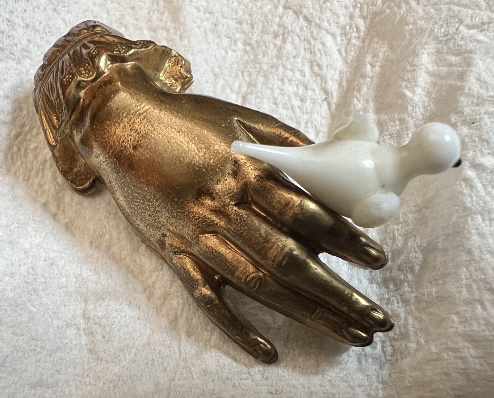 Art Deco Hand Pin / Brooch Holding Milk Glass Bird Figure – France