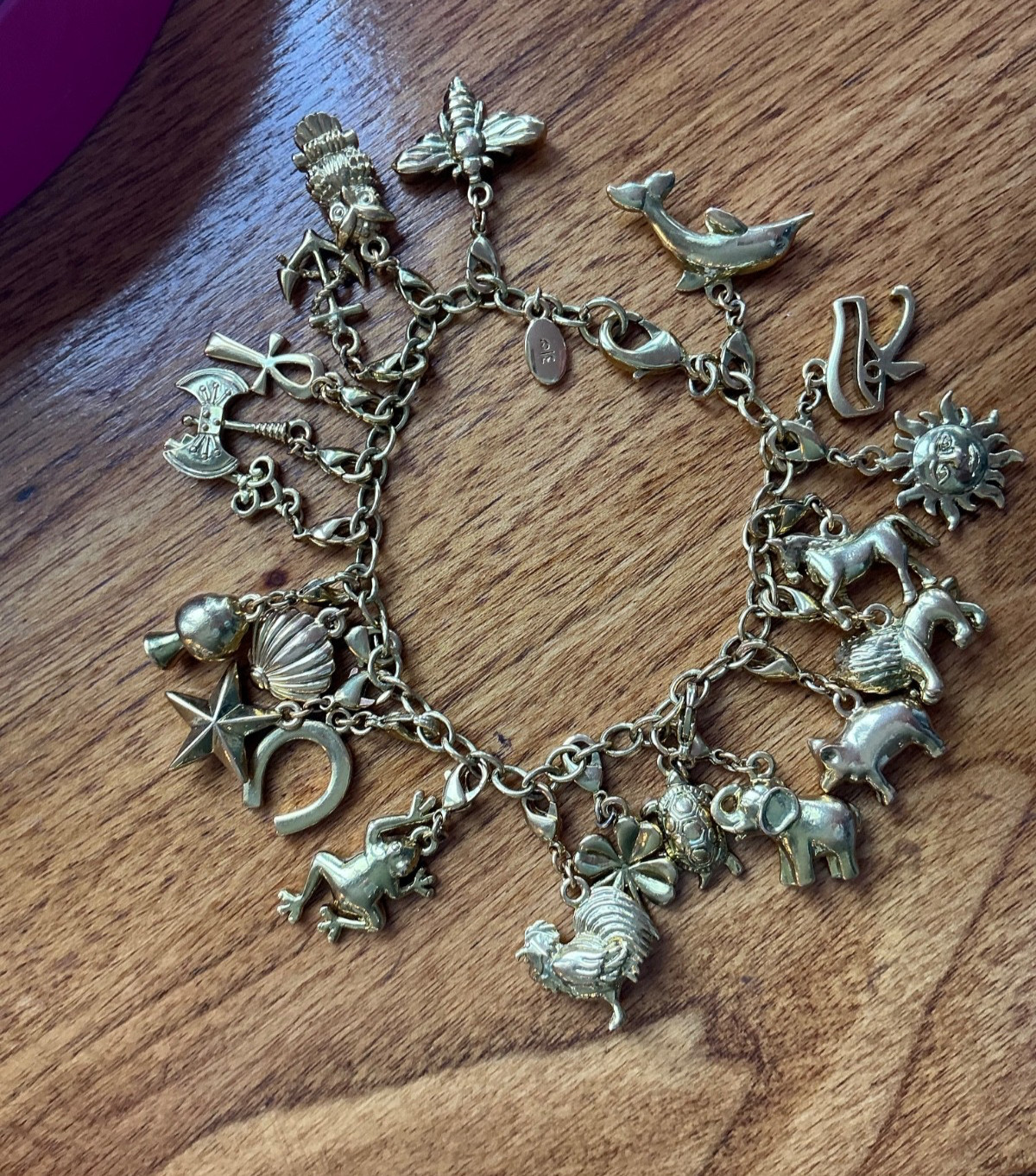 Gold tone Heavy Charm BRACELET with individual Removable Good Luck charms 🍀
