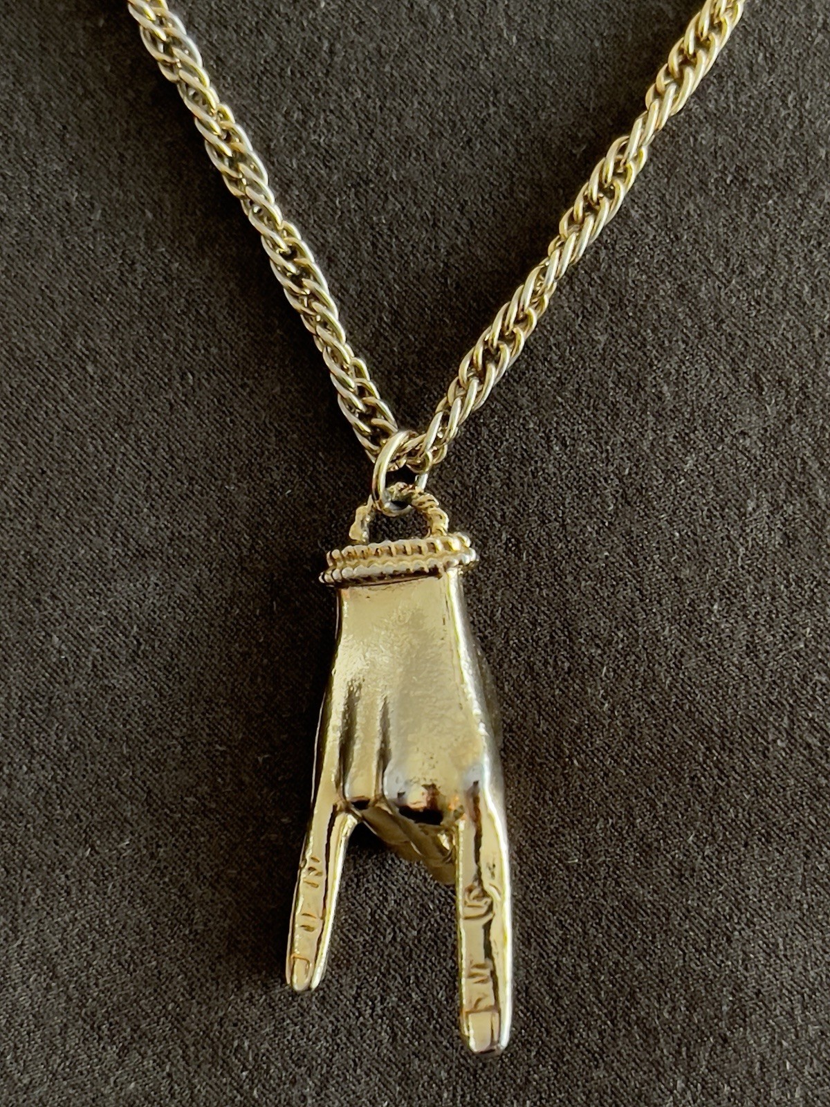 Vintage Gold Tone Italian Mano Cornuto Pendant Good Luck Charm Necklace