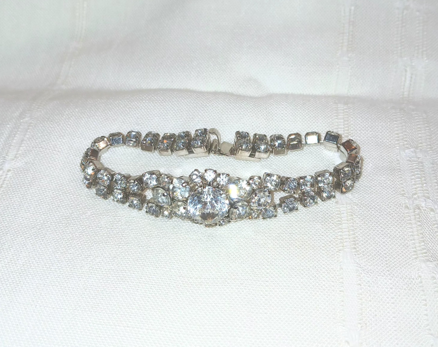 Vintage Austria 2-Layer Crystal Bracelet Bright Clear Crystals Signed Austria 7″