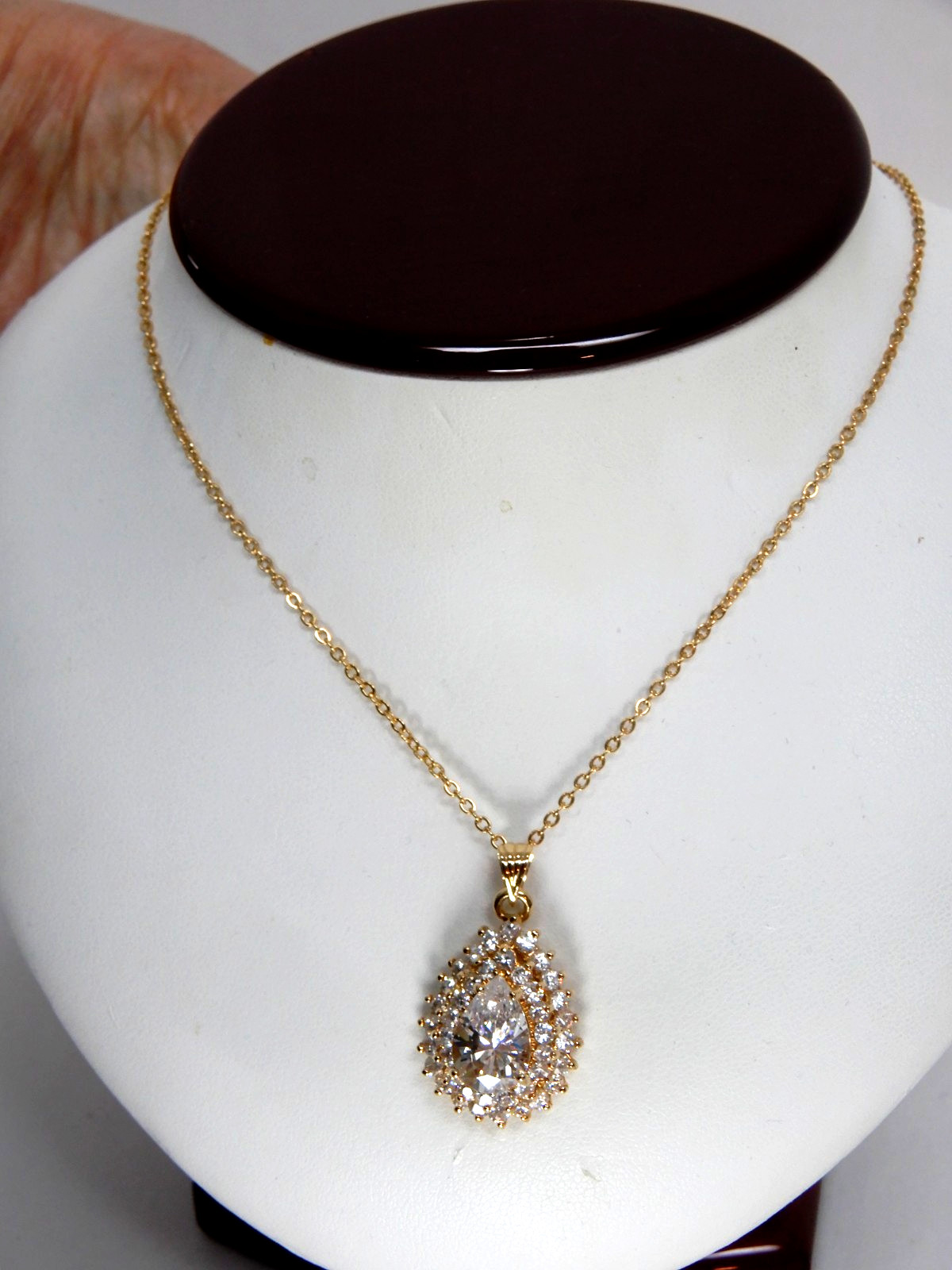 Vintage CZ Layered Teardrop Pendant Gold Tone Necklace 17″ Chain