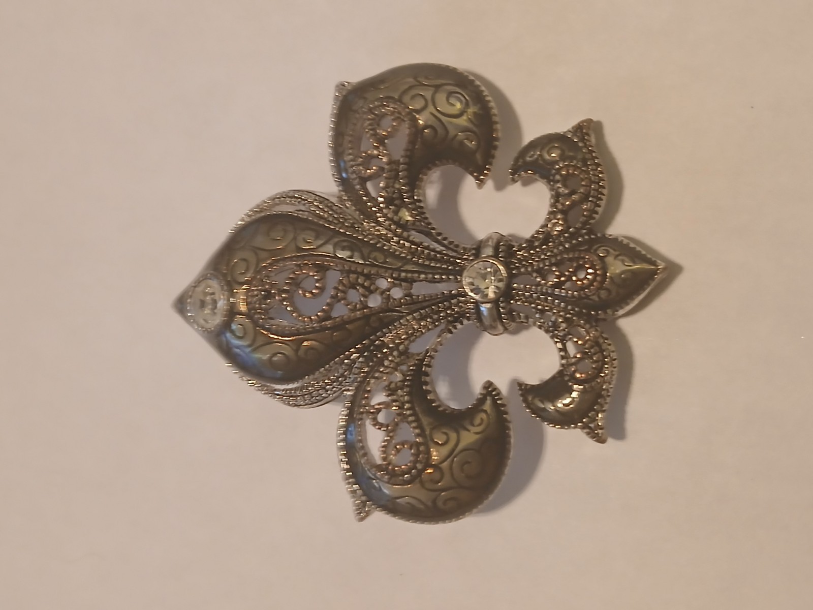 Vintage Pendant Unsigned Silvertone Rhinestones 1980-1990 Good