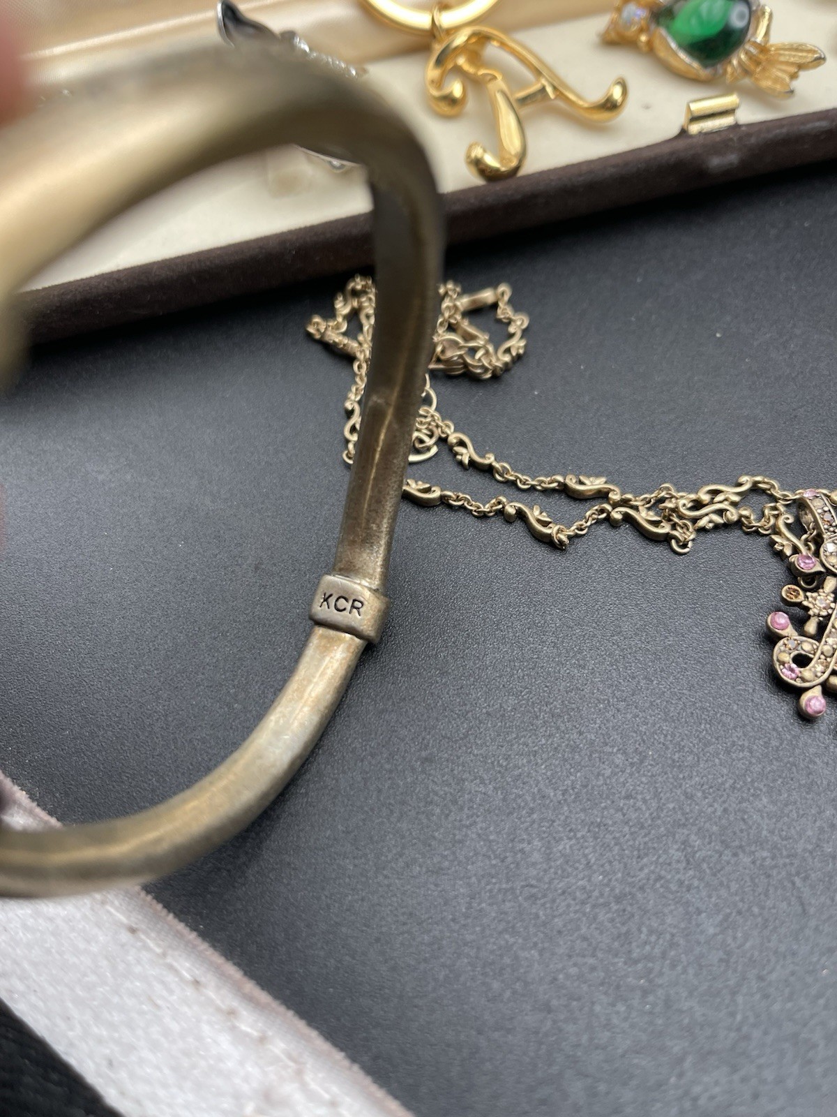 🔥ViNTage To MoD Jewelry Lot-22 Monet Joan Rivers Jewelmint Brooch Necklace Etc
