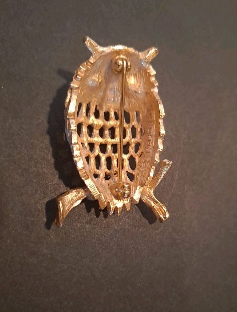 Vtg Napier Brooch Gold Tone White Enamel Green Rhinestone Eye Owl Brooch Signed