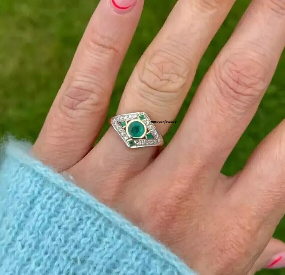 Art Deco Vintage Round Cut Emerald & Lab Created Diamond 925 Silver Wedding Ring