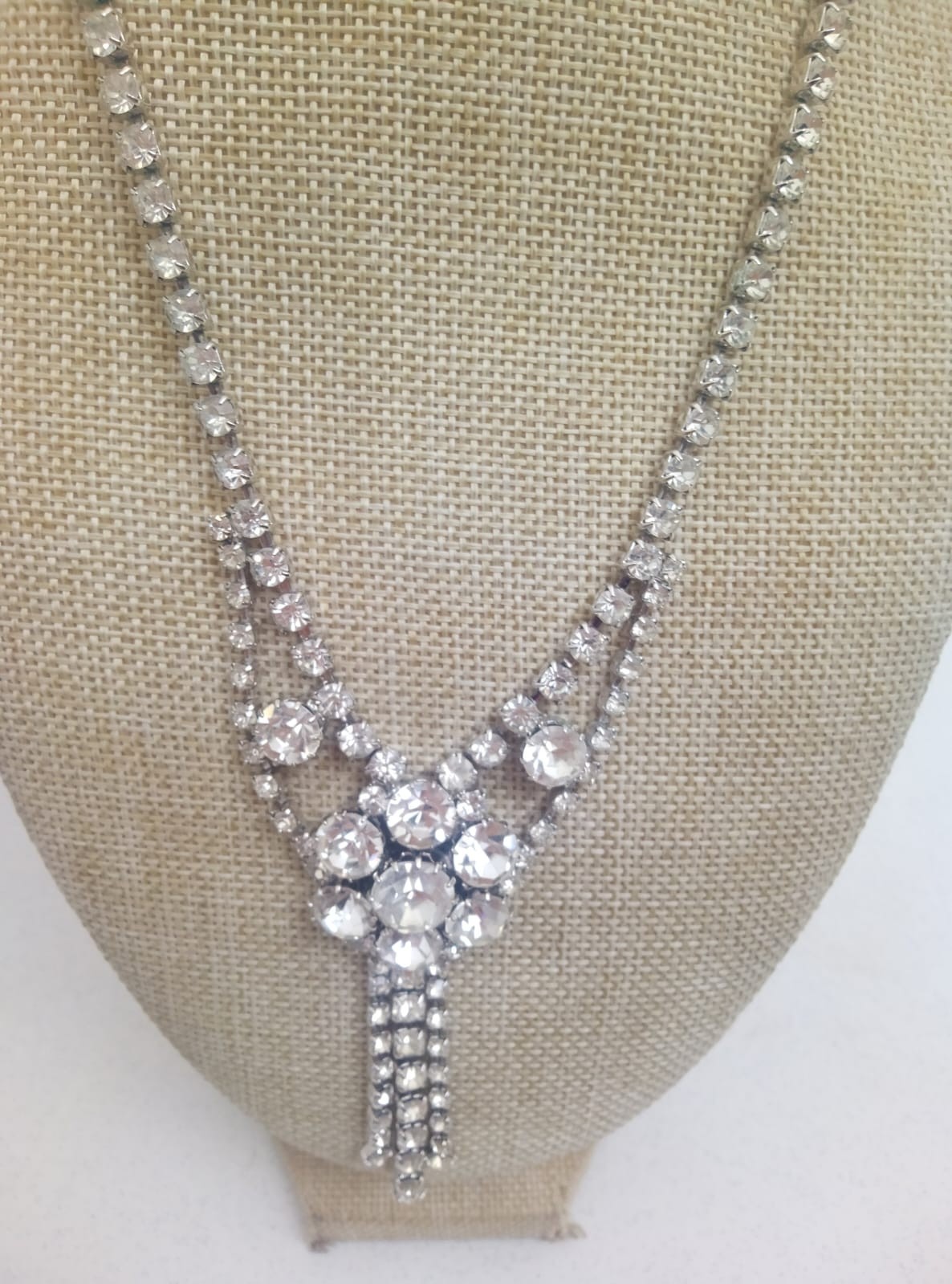 Vtg Luxury Rhinestone jewelry set Statement Crystal Silver Clasp Bib Tone Clear