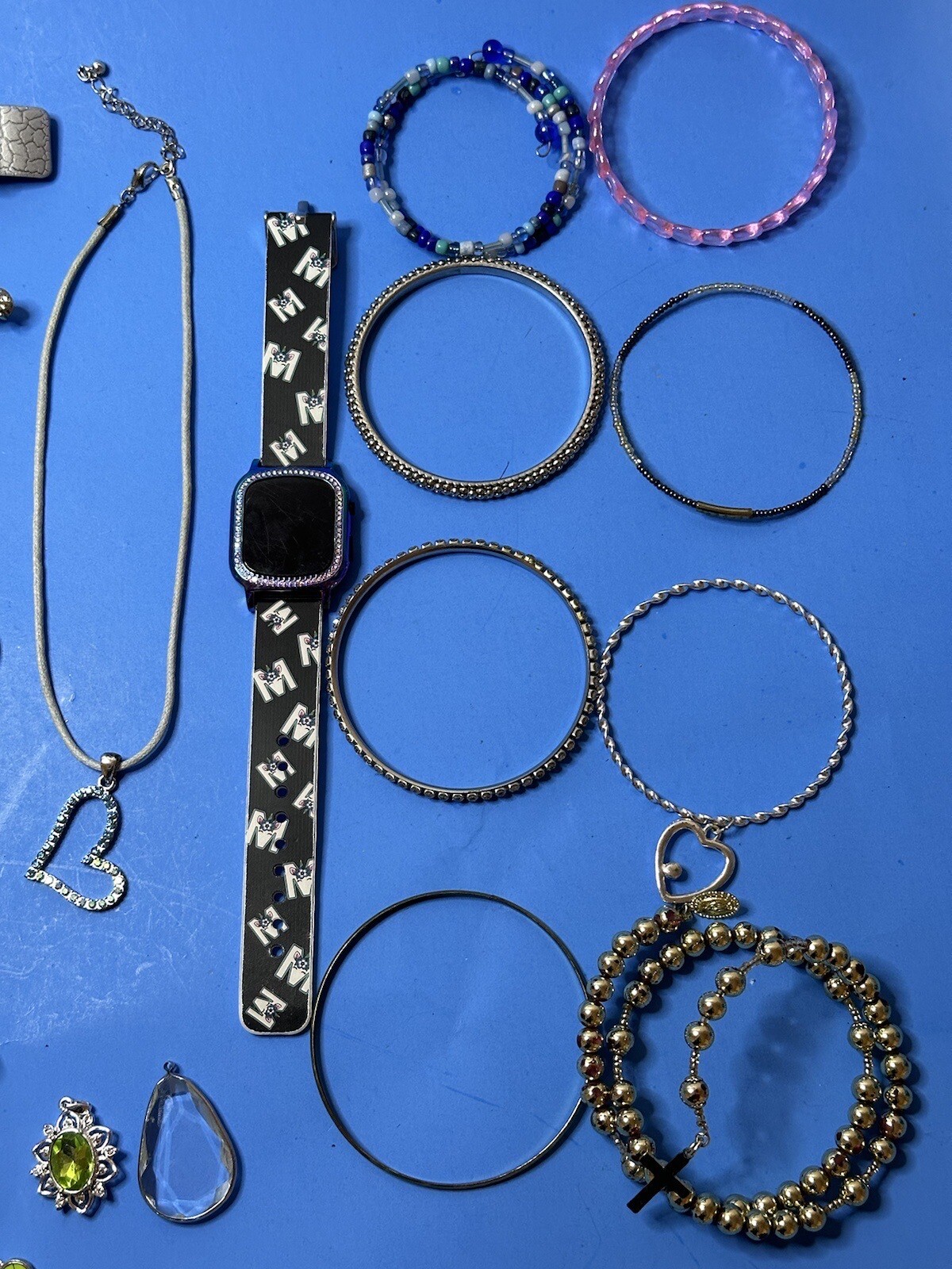 Mixed Jewelry 32-Lot Some Vintage To Modern – Rhinestone Hair Clips None Broken