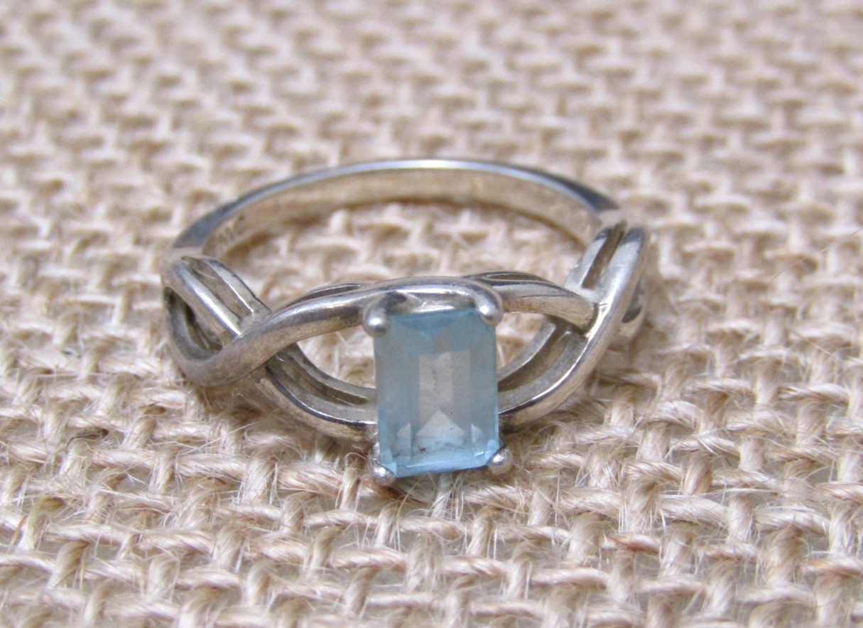 Vtg Sterling Silver By NVC Emerald Cut Aquamarine Infinity Sign 925 Ring – Sz 7