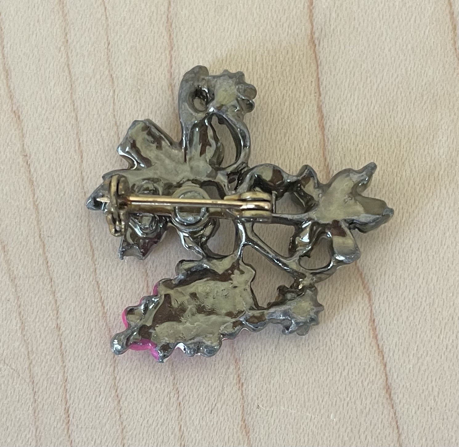 Vintage Grape Enamel Blue Rhinestone Gray Metal Brooch Pin