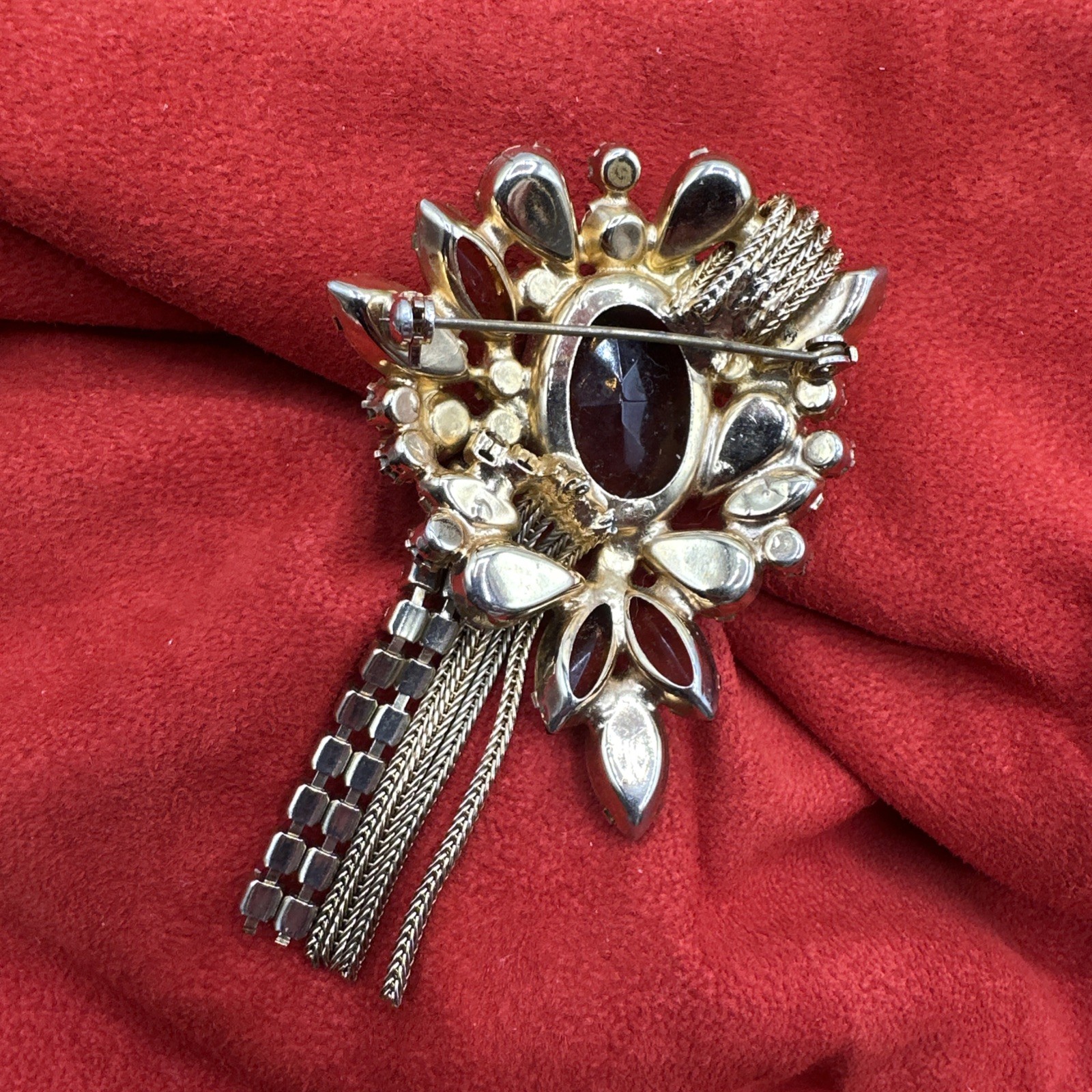 Vtg ‘50/‘60 Alice Caviness Brooch. Crystal/ Glass and dangling fringe. See pics.