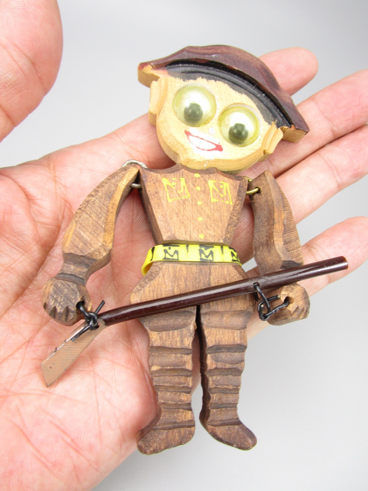RARE WWI DANGLING CARVED WOOD FIGURAL 4 3/4″ SOLDIER BROOCH PIN