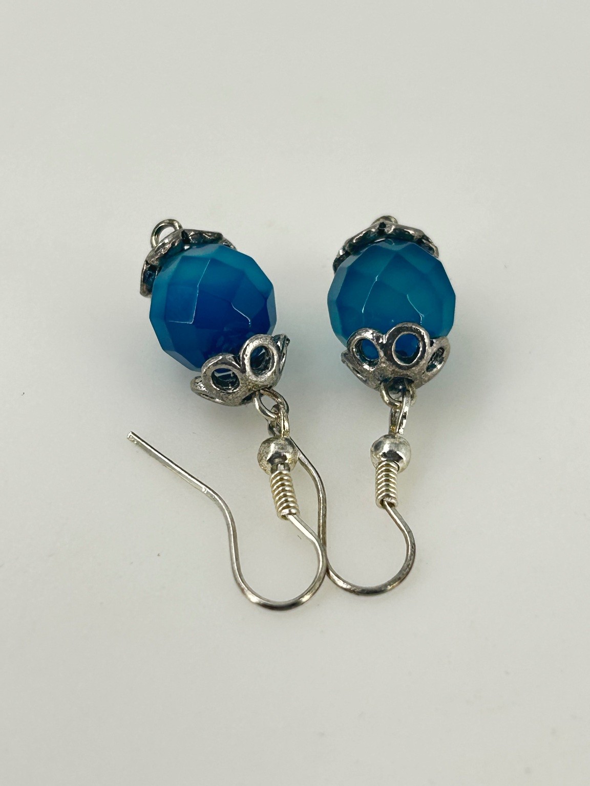 Handmade Dangle Drop Earrings Silver Tone 1.5″ Blue Agate Faceted Bead Ornate