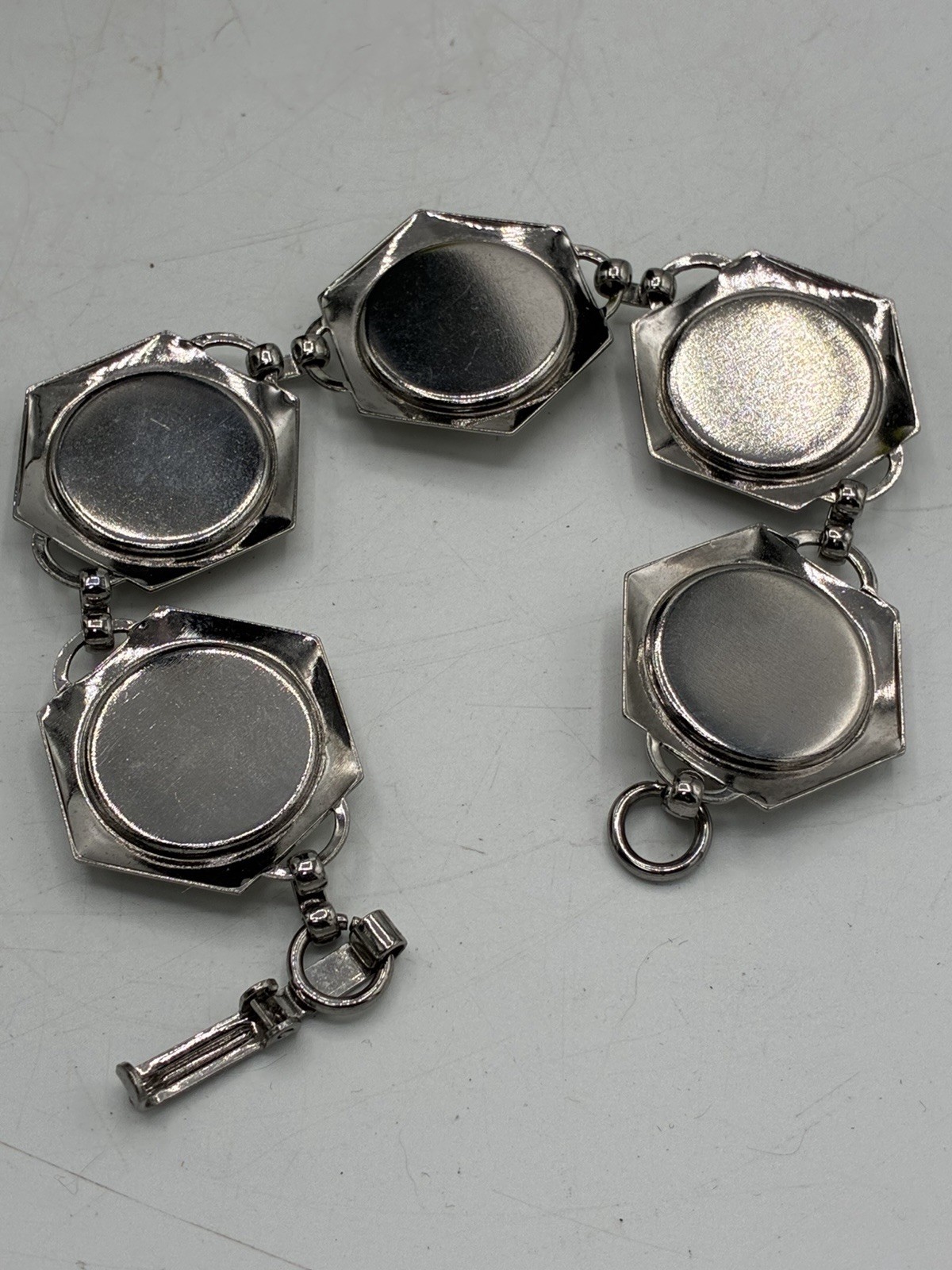 Vintage Pennsylvania Dutch Hex Sign Enamel Link Bracelet Silver Tone Folk Art