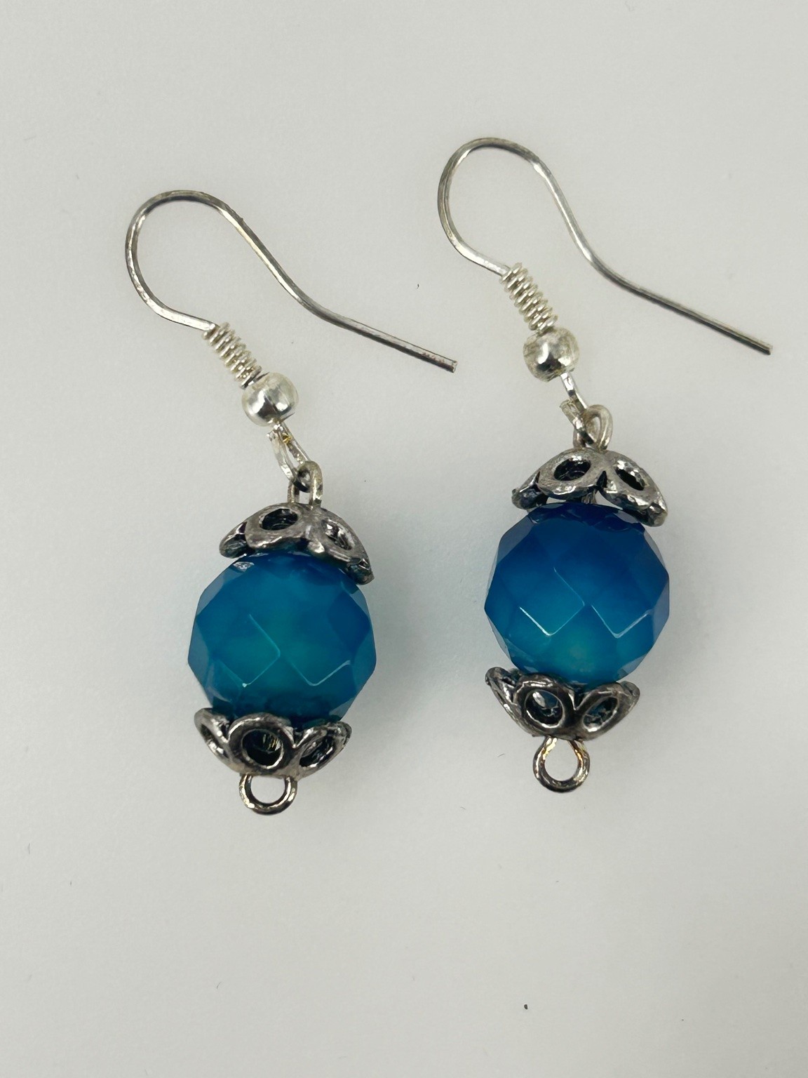 Handmade Dangle Drop Earrings Silver Tone 1.5″ Blue Agate Faceted Bead Ornate