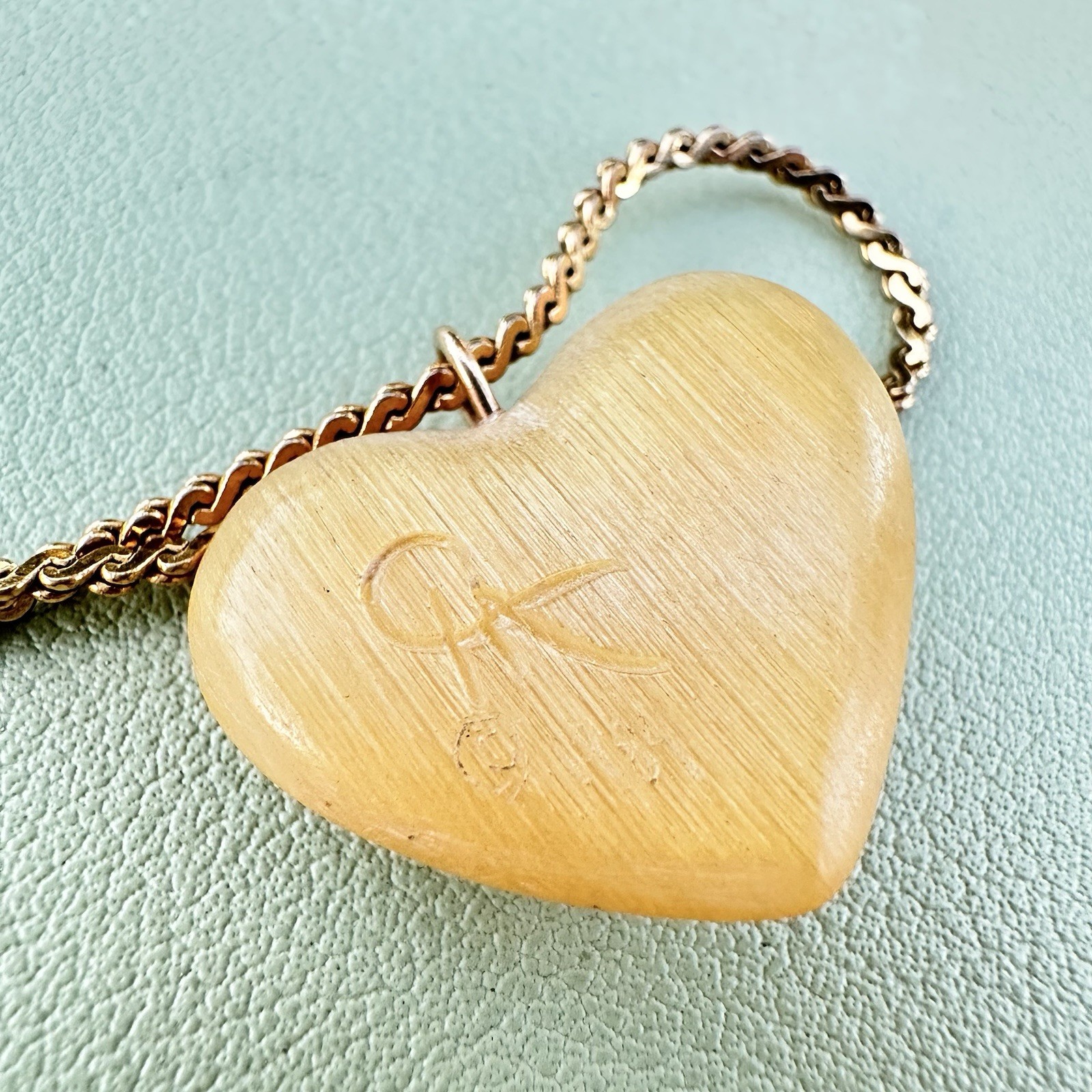 Puffy Heart Necklace Vintage Lucite Resin Horn Signed 1984 Gold Monet Chain 16”
