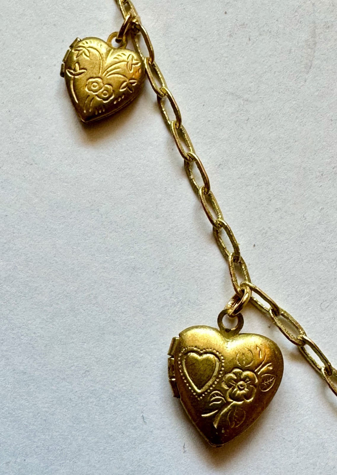 VINTAGE HEART LOCKET 5 MULTI LOCKET NECKLACE BRASS HEARTS FLOWERS 16 TO 18″ VTG