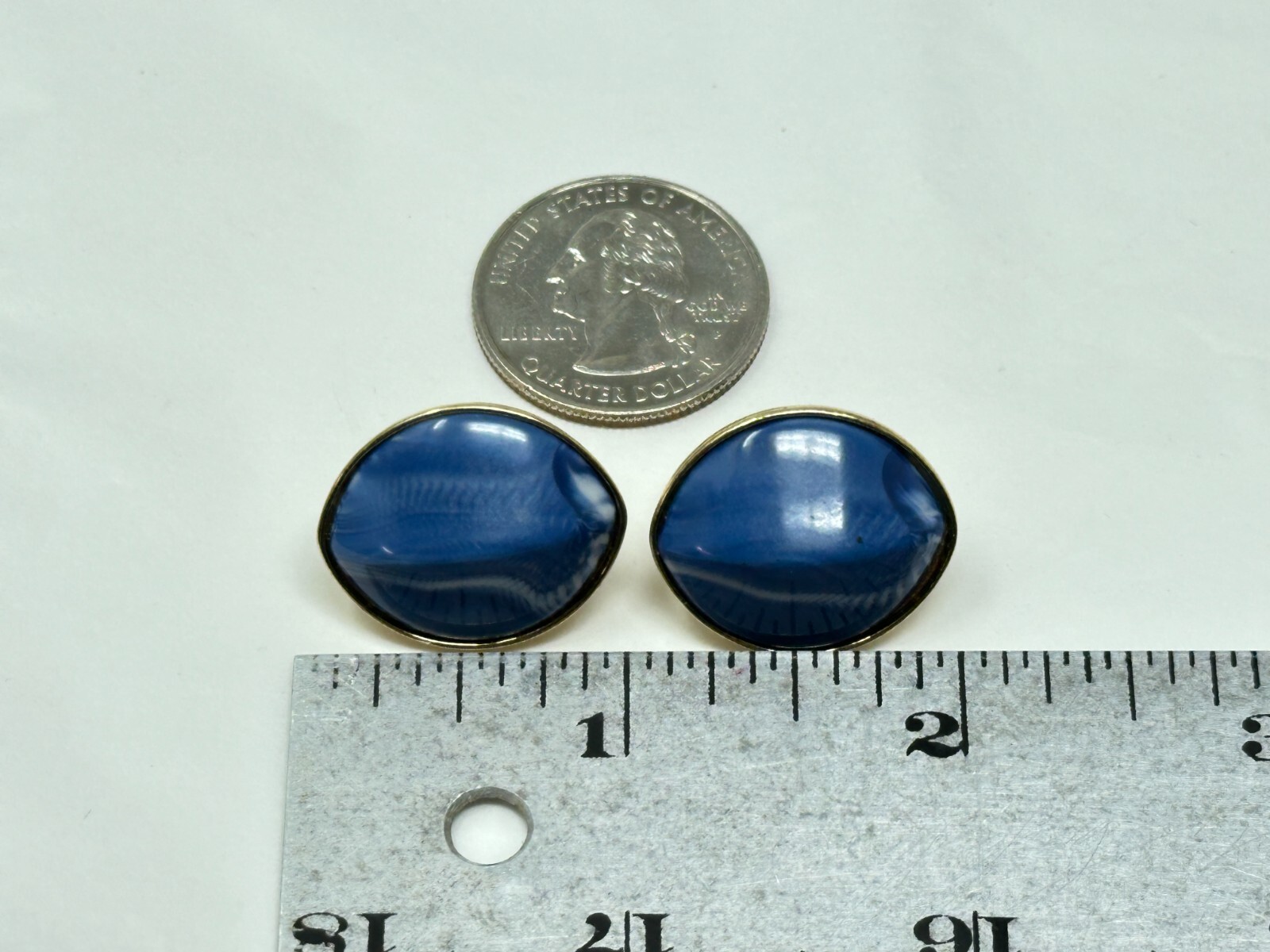 Vintage Goldtone Marbled Blue Plastic Inset Clip On Earrings