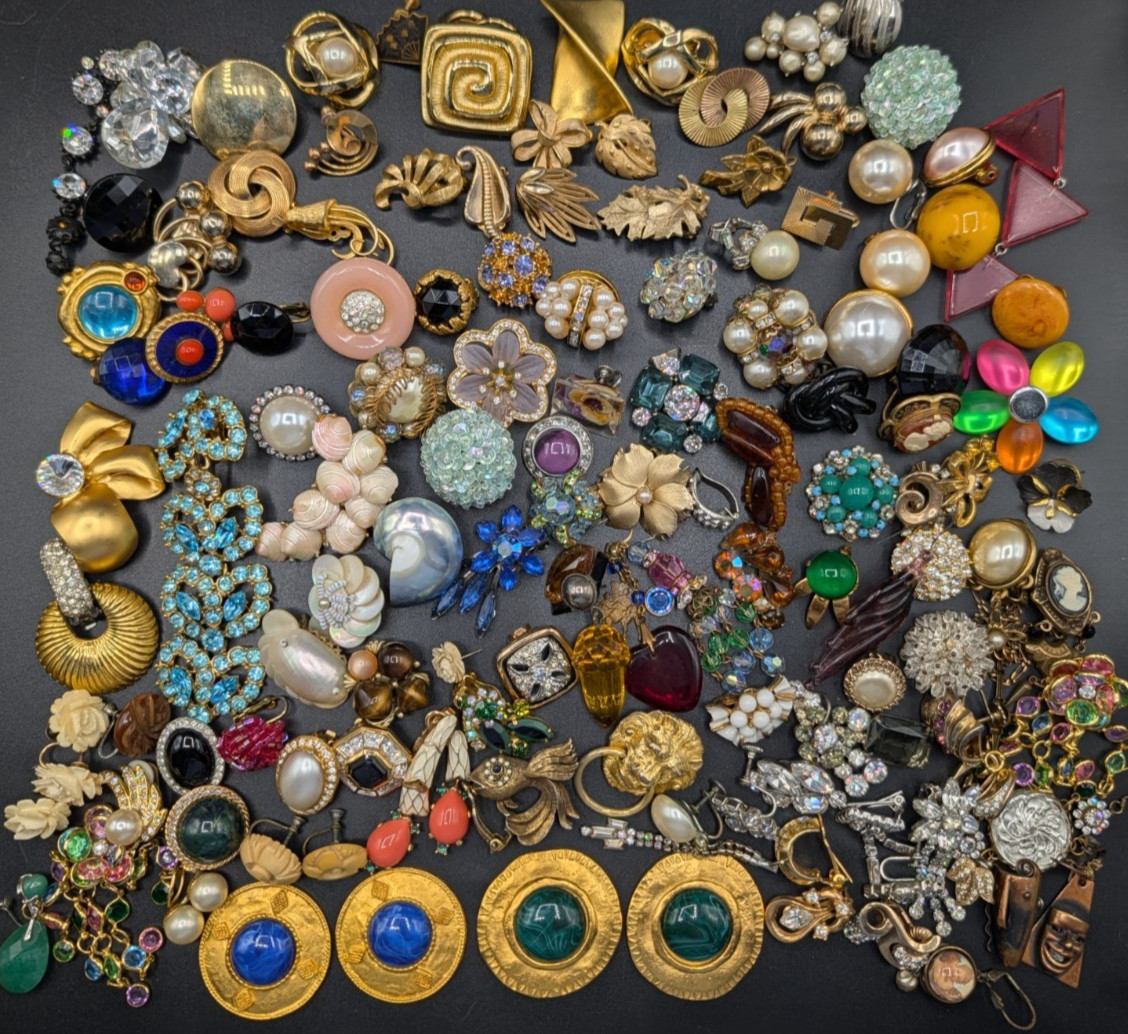 Large Lot of Vintage Singe Earrings For Crafts Aprox 2.5 lb